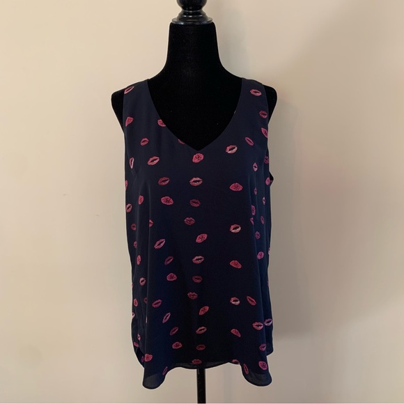 RW & Co. Silky Crepe V-Neck Cami - Dark Blue with Lips Print in Large - Picture 2 of 11
